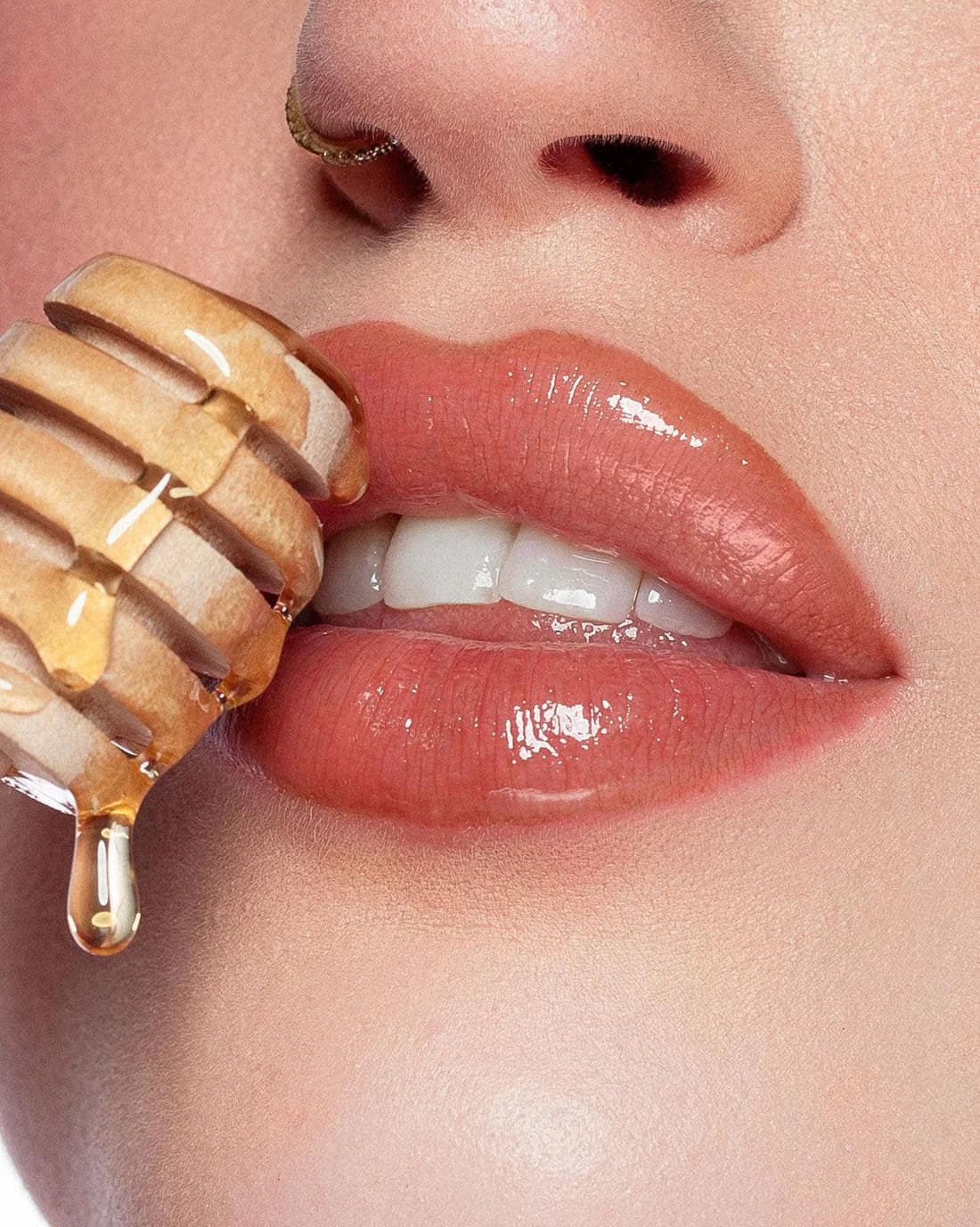 KASH Beauty - Hey Honey Lip Oil - Image 3